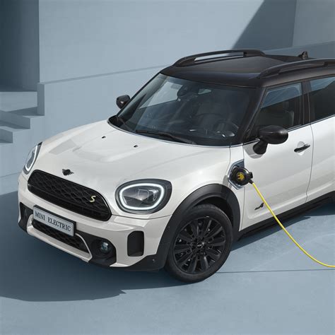 mini cooper countryman hybrid.